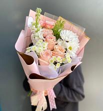 Букет цветов из:  Хризантемы и Розы в Лермонтове