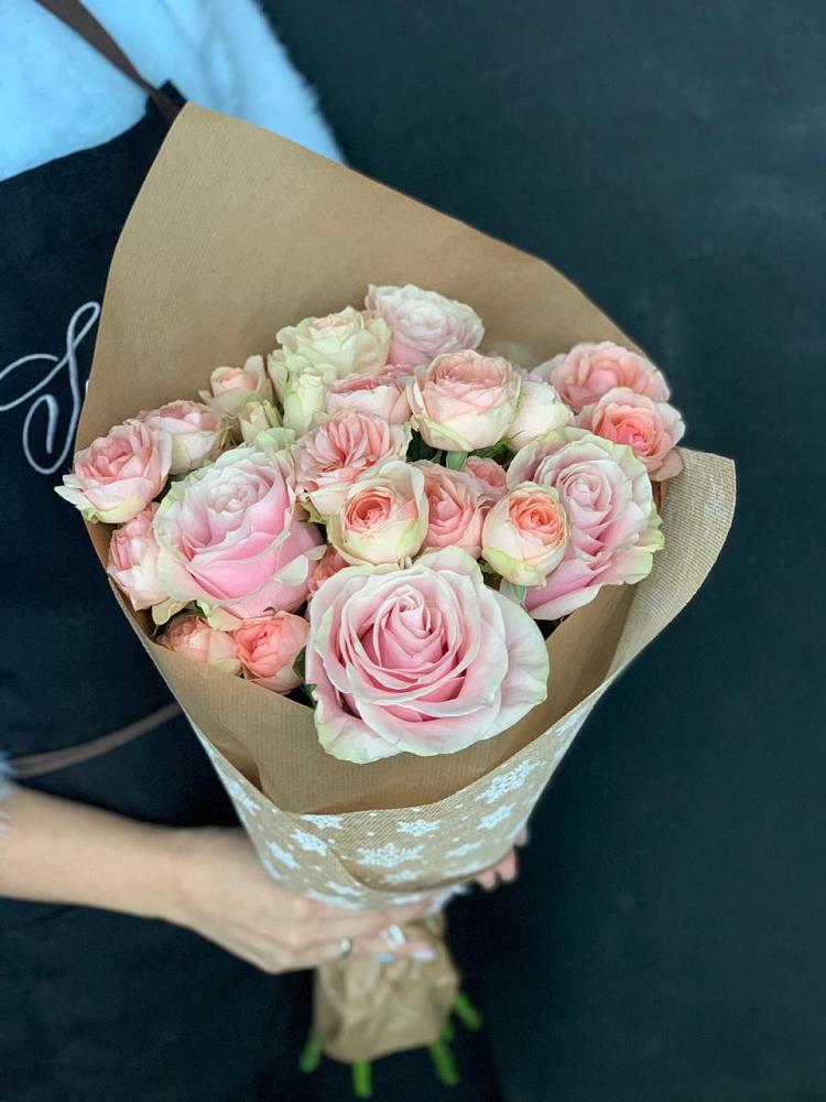 Букет цветов из: Хризантемы и Розы в Лермонтове