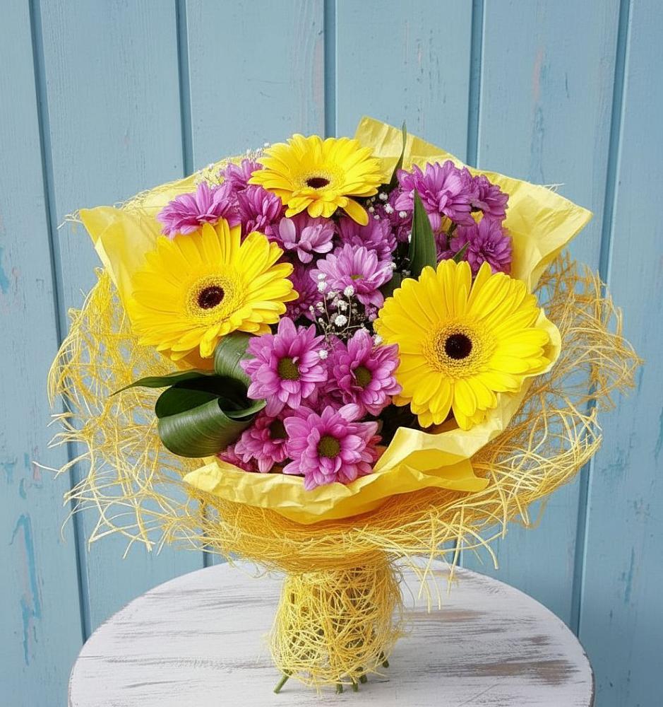 Букет цветов из: Хризантемы и Герберы в Лермонтове