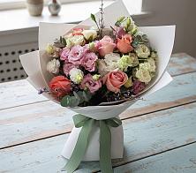 Букет цветов из:  Розы, Лизиантусы и Гвоздики в Лермонтове