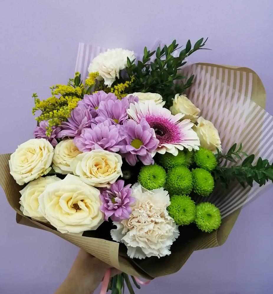 Букет цветов из: Хризантемы, Розы, Гвоздики и Герберы в Лермонтове