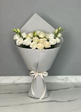 Букет цветов из:  Розы и Лизиантусы в Лермонтове